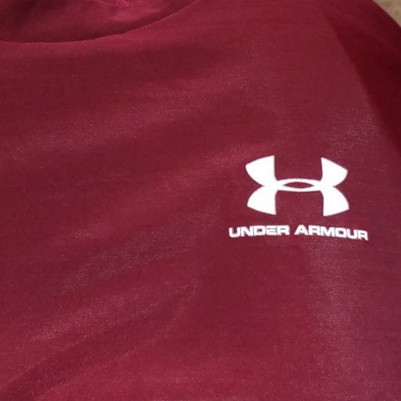 Large Under Armour burgundylong sleeve shirt. - Picture 2 of 3
